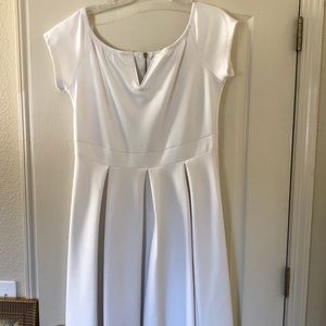 White knee length cap sleeve 👗